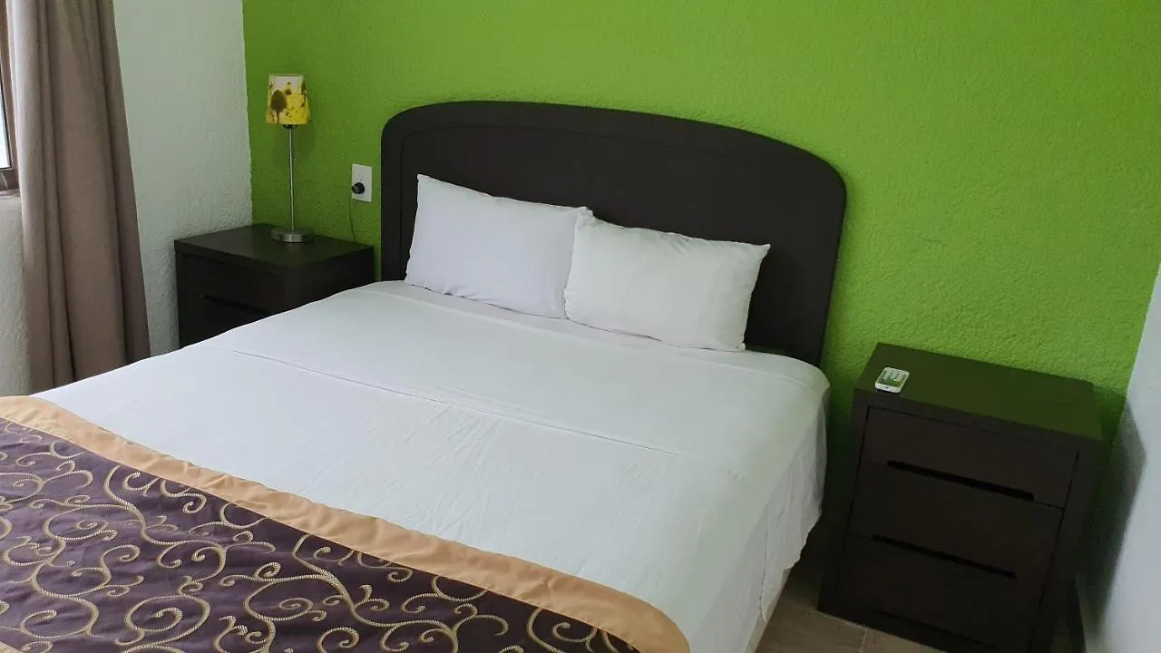 Nirvana Hotel - Cancun Hotel Zone מקסיקו